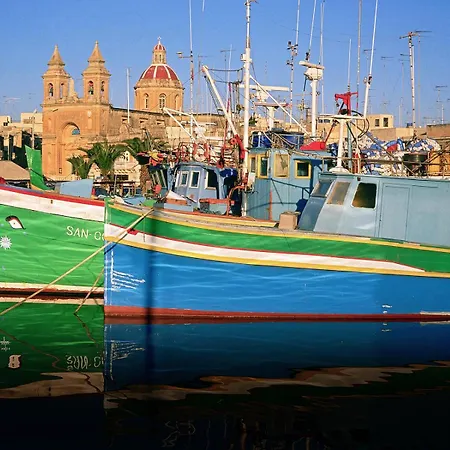 Urban Oasis 3br Duplex In A Prime Location * San Gwann