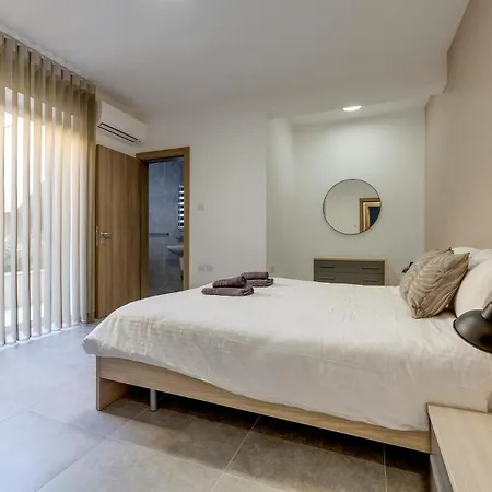 Urban Oasis 3br Duplex In A Prime Location Apartment San Gwann